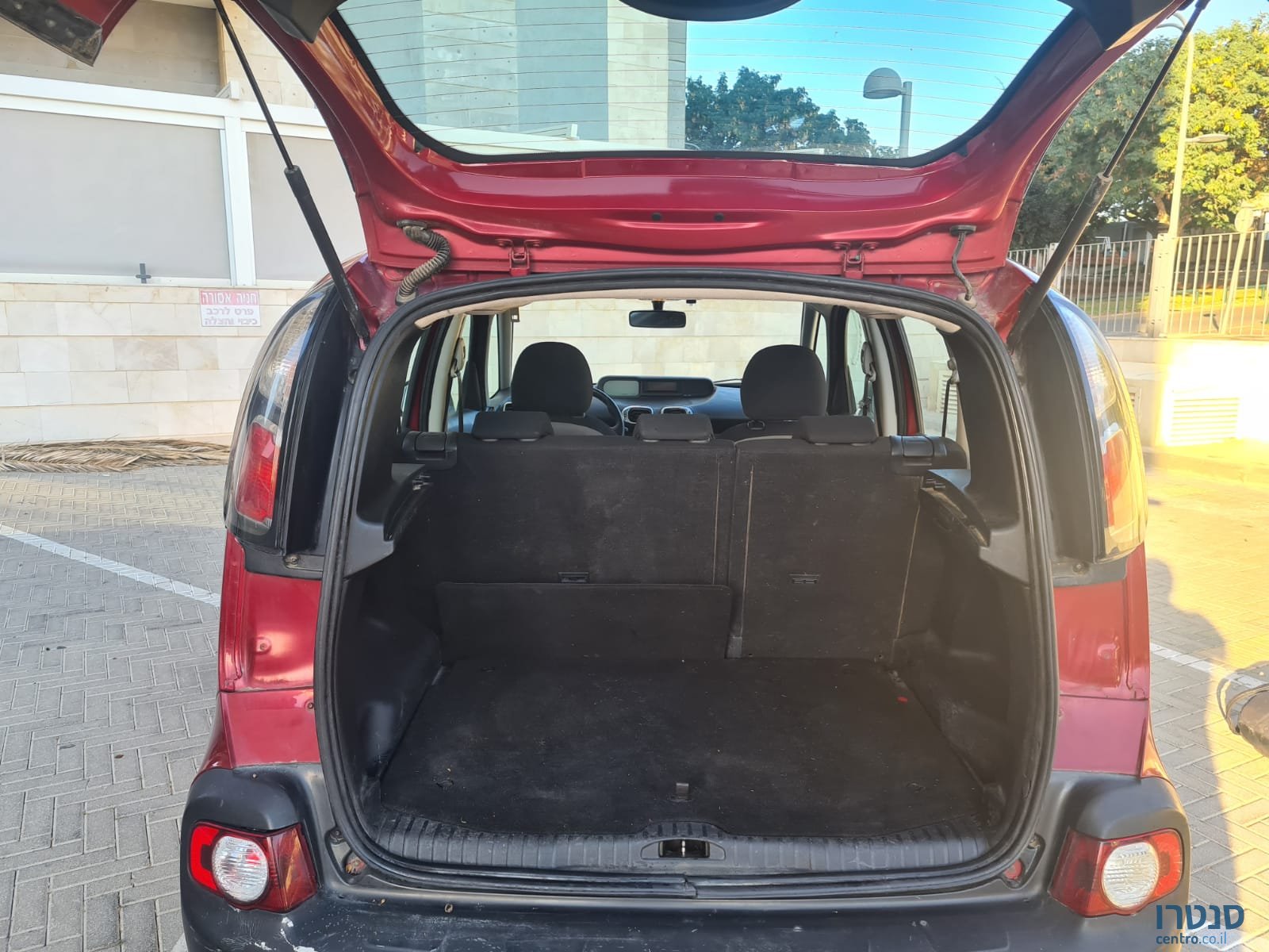 2012' Citroen C3 Picasso photo #5