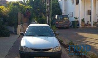 2000' Daihatsu Charade Dlx photo #2