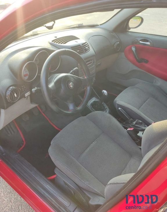2002' Alfa Romeo 147 אלפא רומיאו photo #3