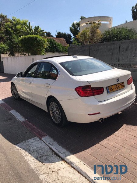 2014' BMW 316 photo #2