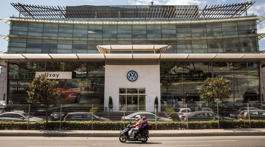 Volkswagen Delays Approval for Turkey Plant Following Syria Incursion
