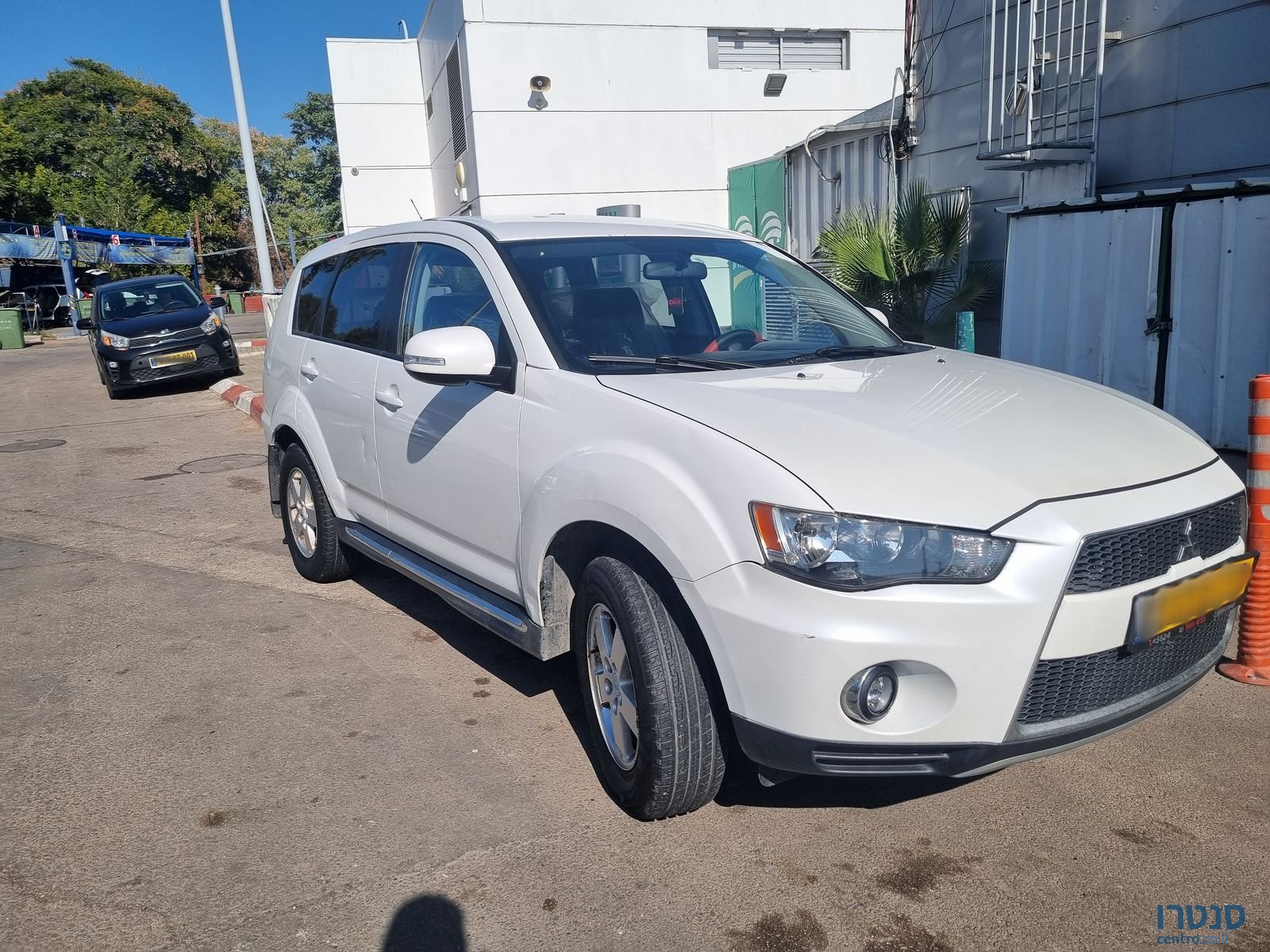 2011' Mitsubishi Outlander מיצובישי אאוטלנדר photo #1