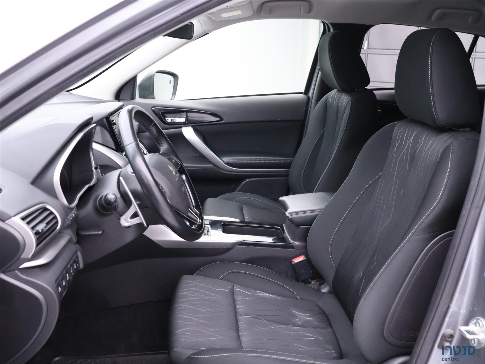 2021' Mitsubishi Eclipse Cross photo #7