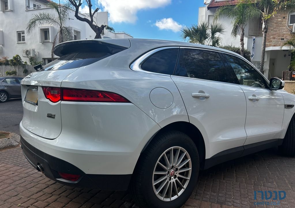 2020' Jaguar F-Pace יגואר photo #6
