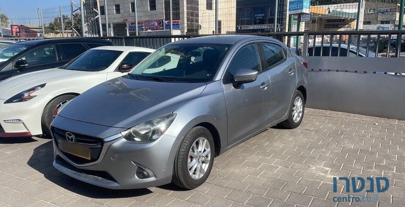 2020' Mazda 2 מאזדה 2 דמיו photo #1