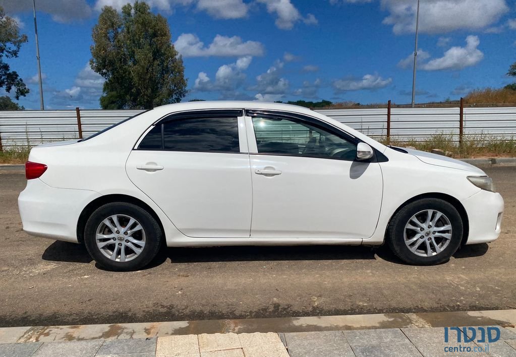 2011' Toyota Corolla טויוטה קורולה photo #3