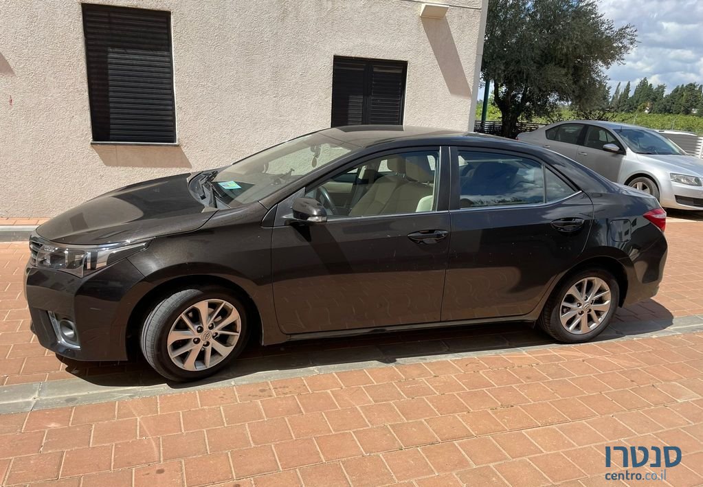 2015' Toyota Corolla טויוטה קורולה photo #5