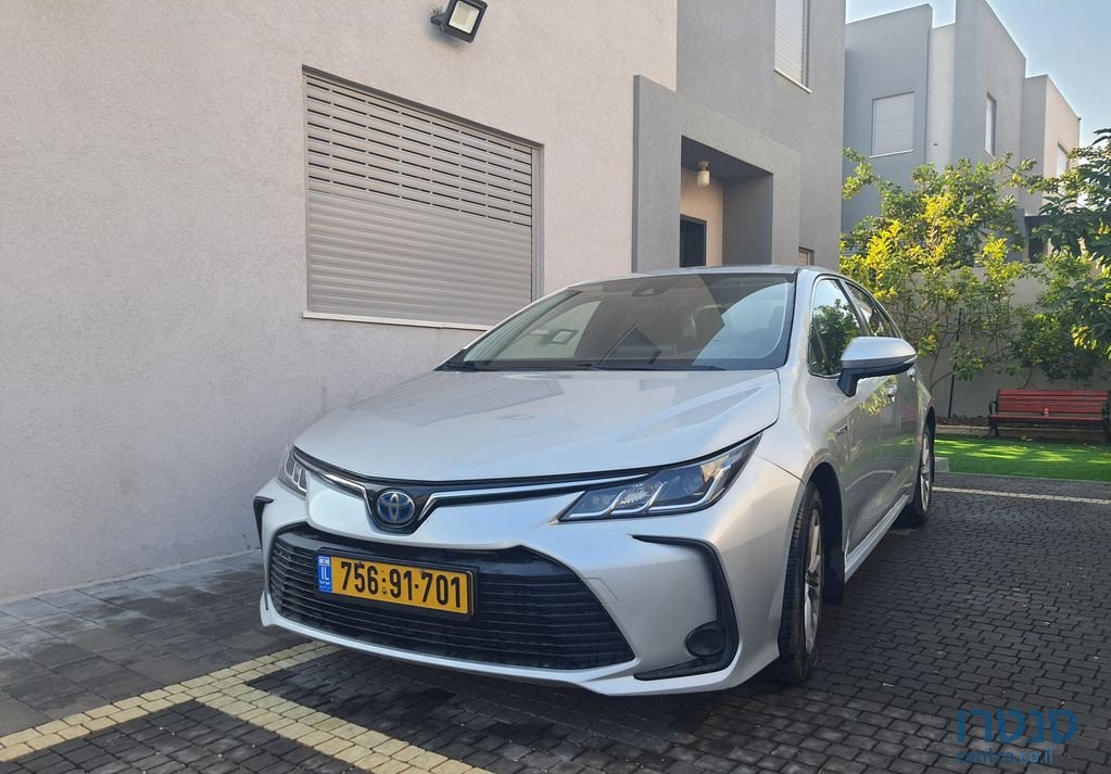 2019' Toyota Corolla טויוטה קורולה photo #1