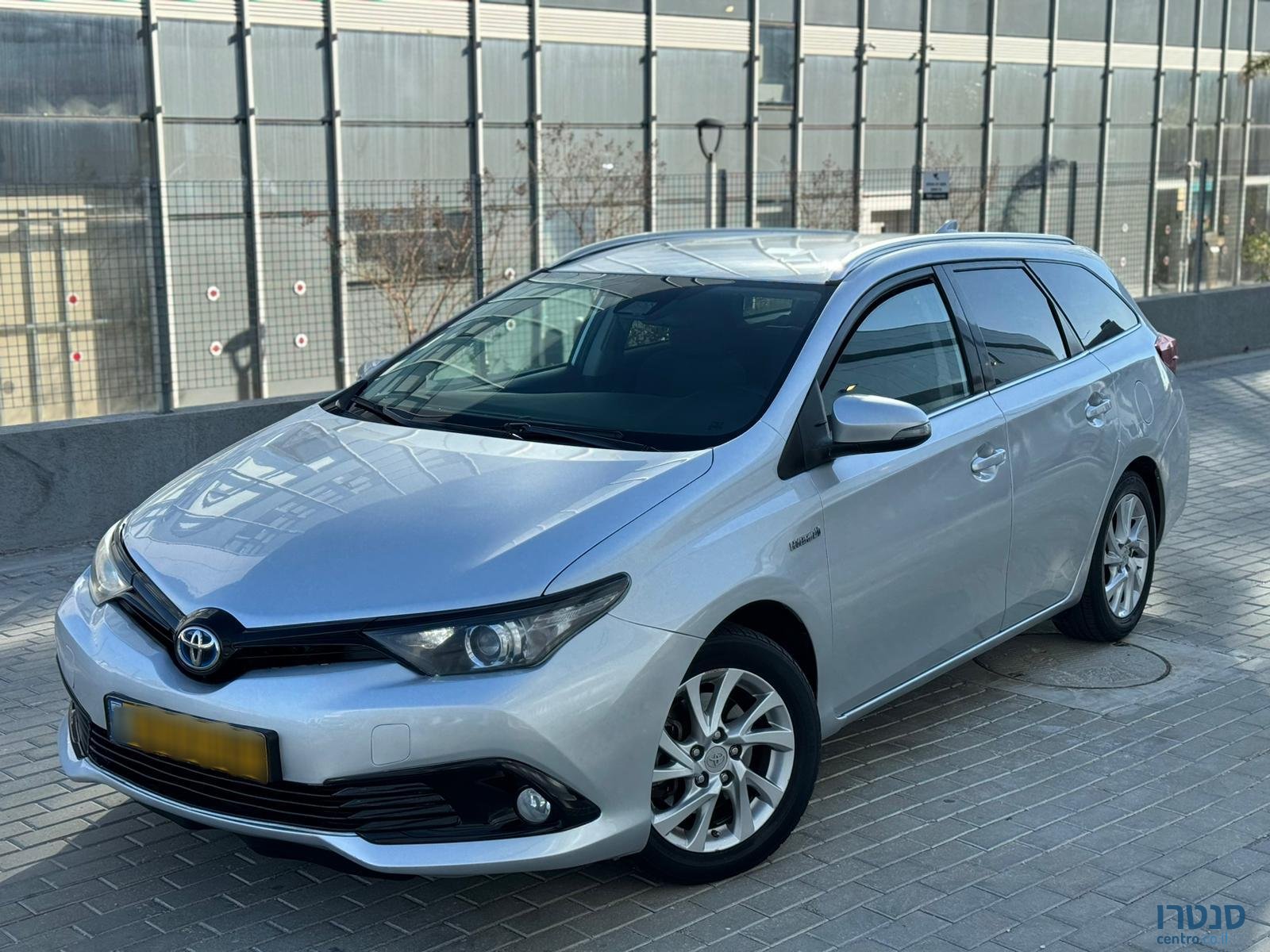 2018' Toyota Auris photo #5