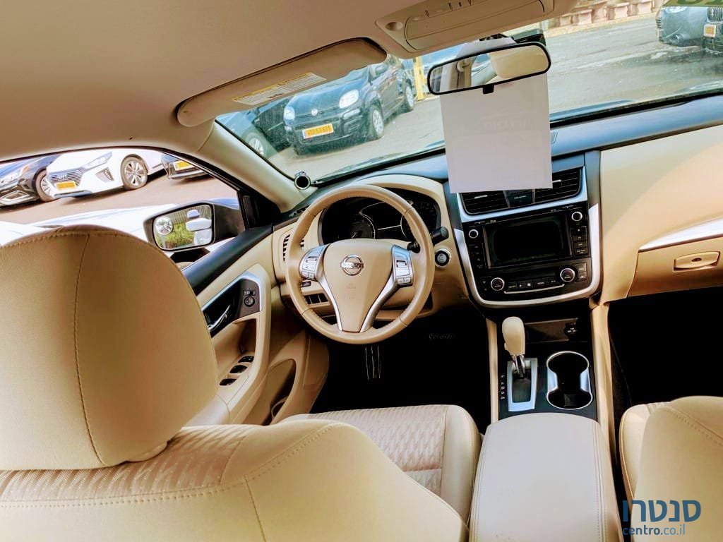 2018' Nissan Altima photo #3