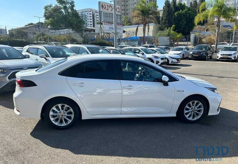 2021' Toyota Corolla טויוטה קורולה photo #3