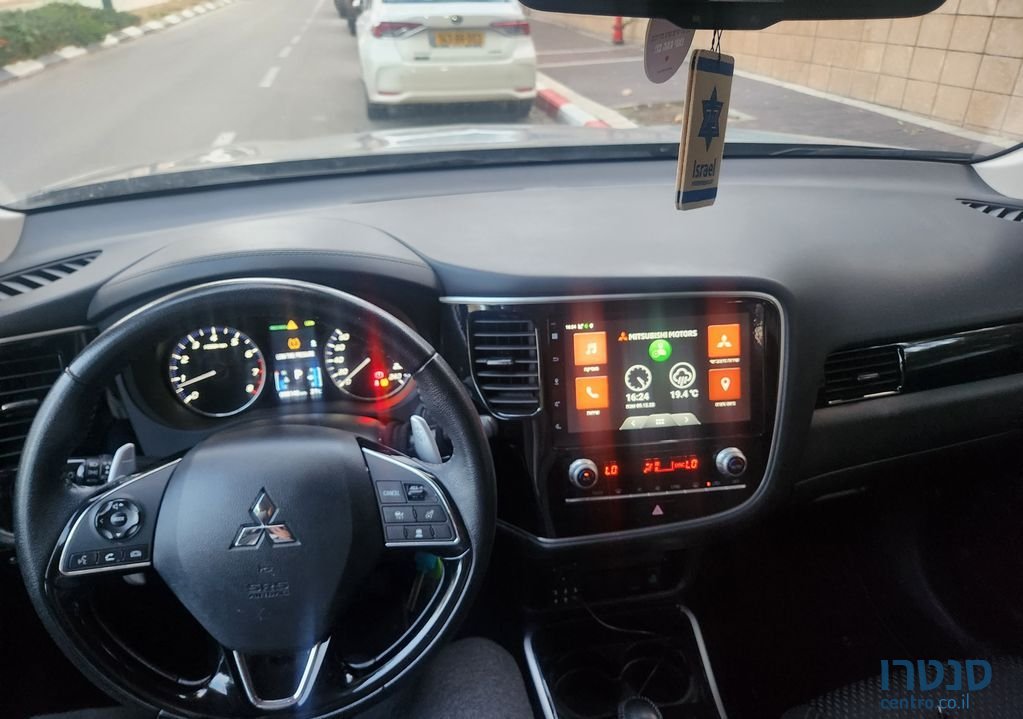 2021' Mitsubishi Outlander מיצובישי אאוטלנדר photo #4