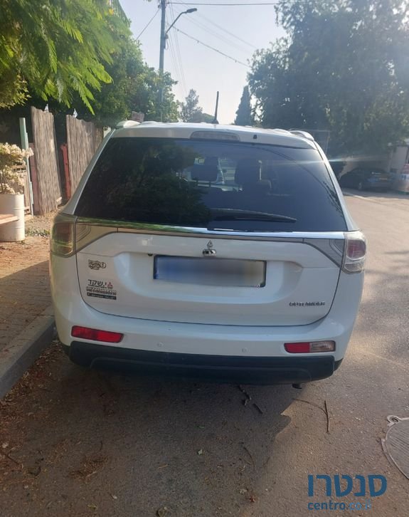 2014' Mitsubishi Outlander מיצובישי אאוטלנדר photo #2