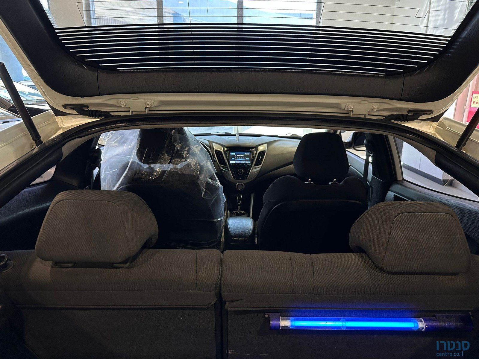 2010' Hyundai Veloster photo #6