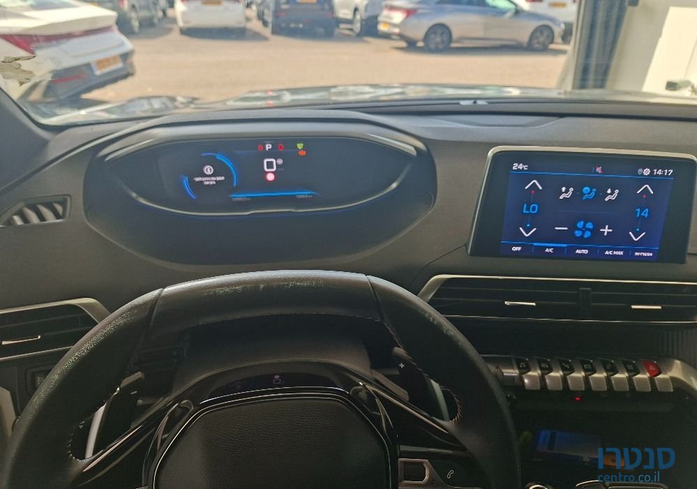 2023' Peugeot 3008 פיג'ו photo #4