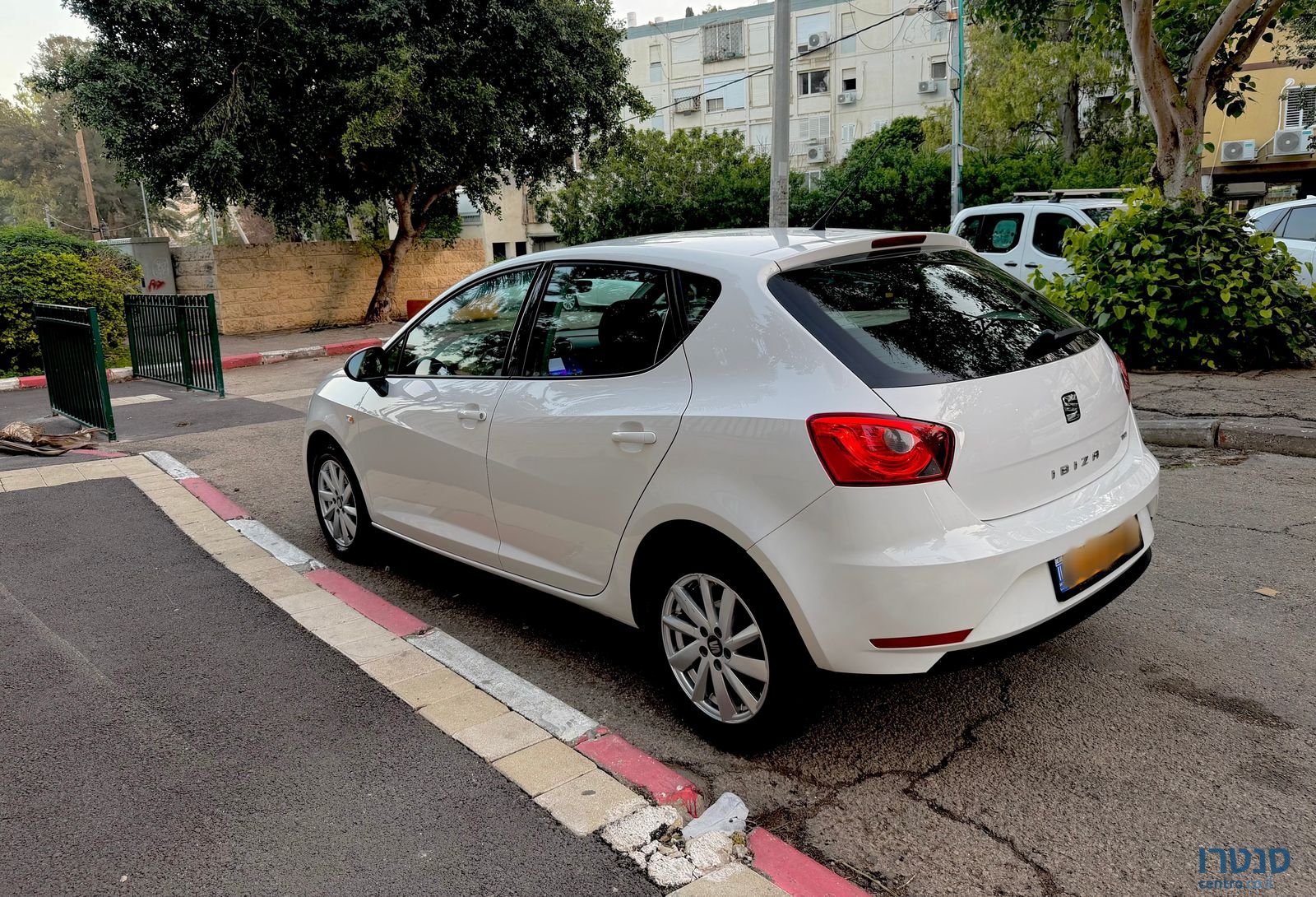 2016' SEAT Ibiza סיאט איביזה photo #2