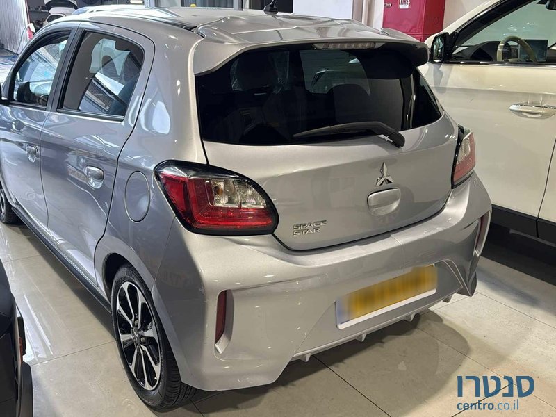 2022' Mitsubishi Space Star photo #3
