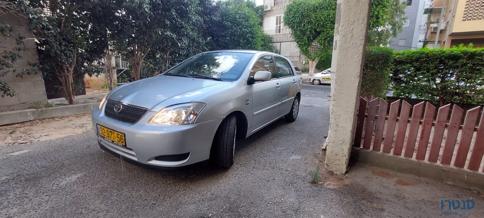 2004' Toyota Corolla ranX photo #2