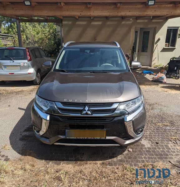 2018' Mitsubishi Outlander מיצובישי אאוטלנדר photo #2