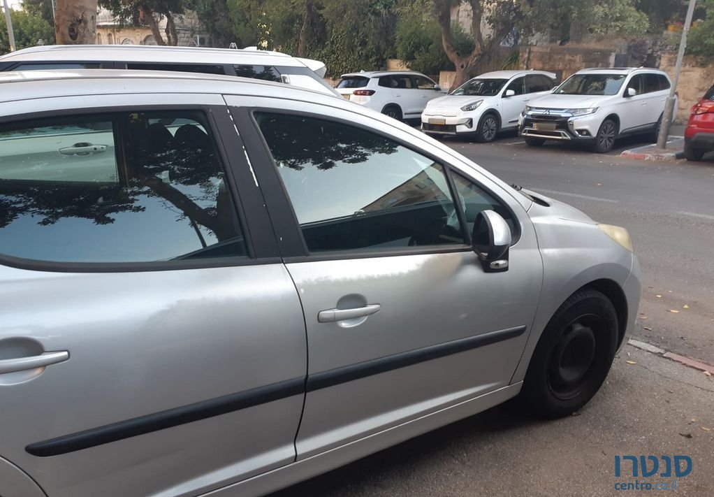 2010' Peugeot 207 פיג'ו photo #2