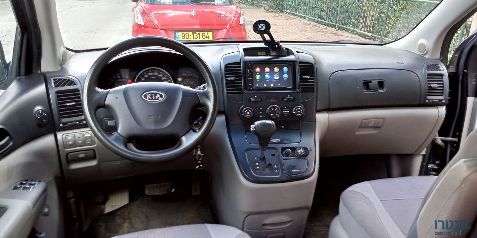 2009' Kia Carnival Kia Carnival  2 LX photo #4