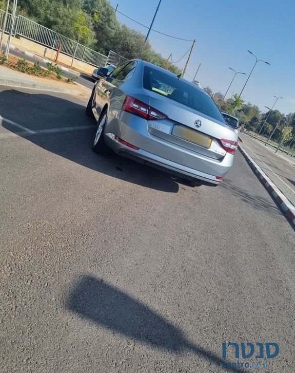 2017' Skoda Superb סקודה סופרב photo #3