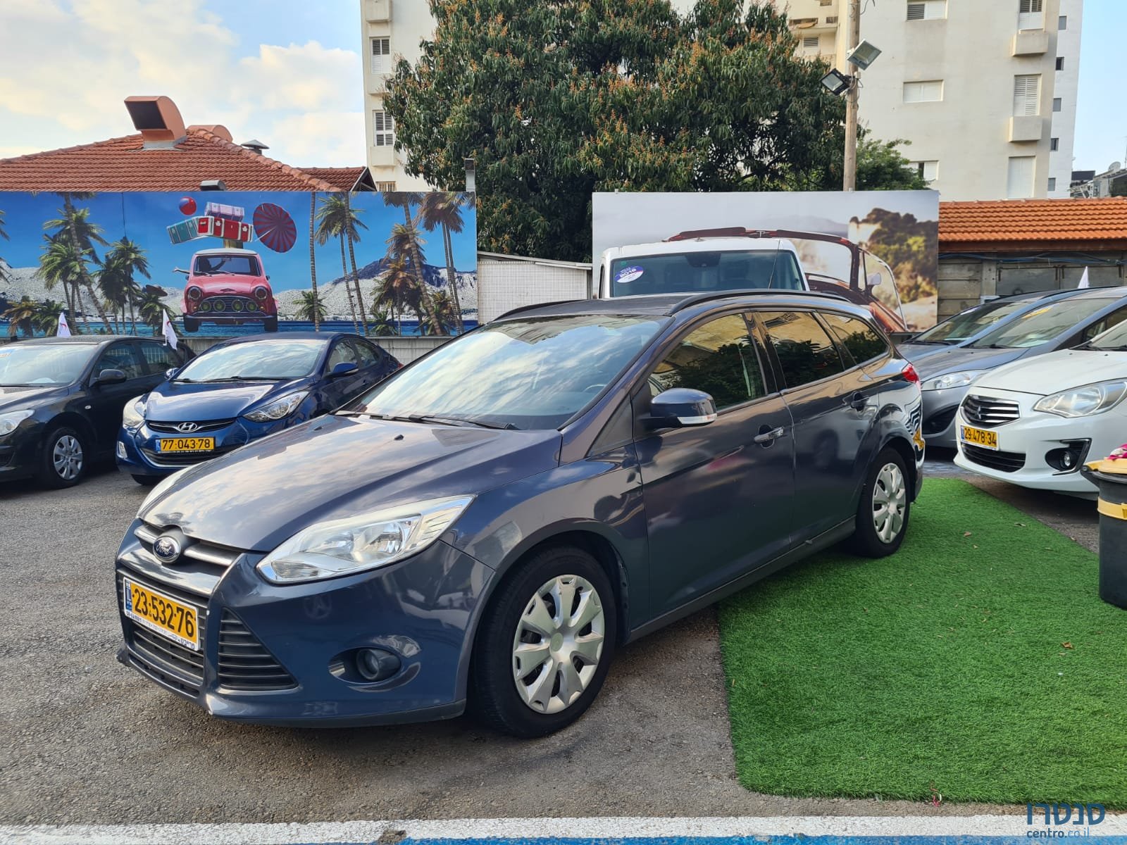 2013' Ford Focus photo #5