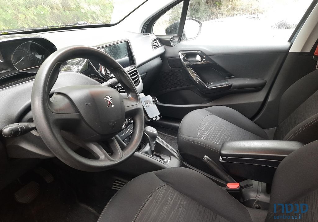 2016' Peugeot 208 פיג'ו photo #2