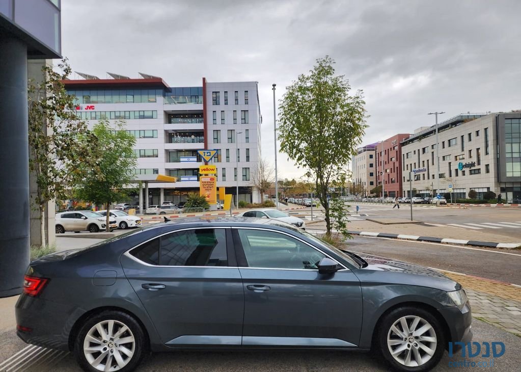 2018' Skoda Superb סקודה סופרב photo #5