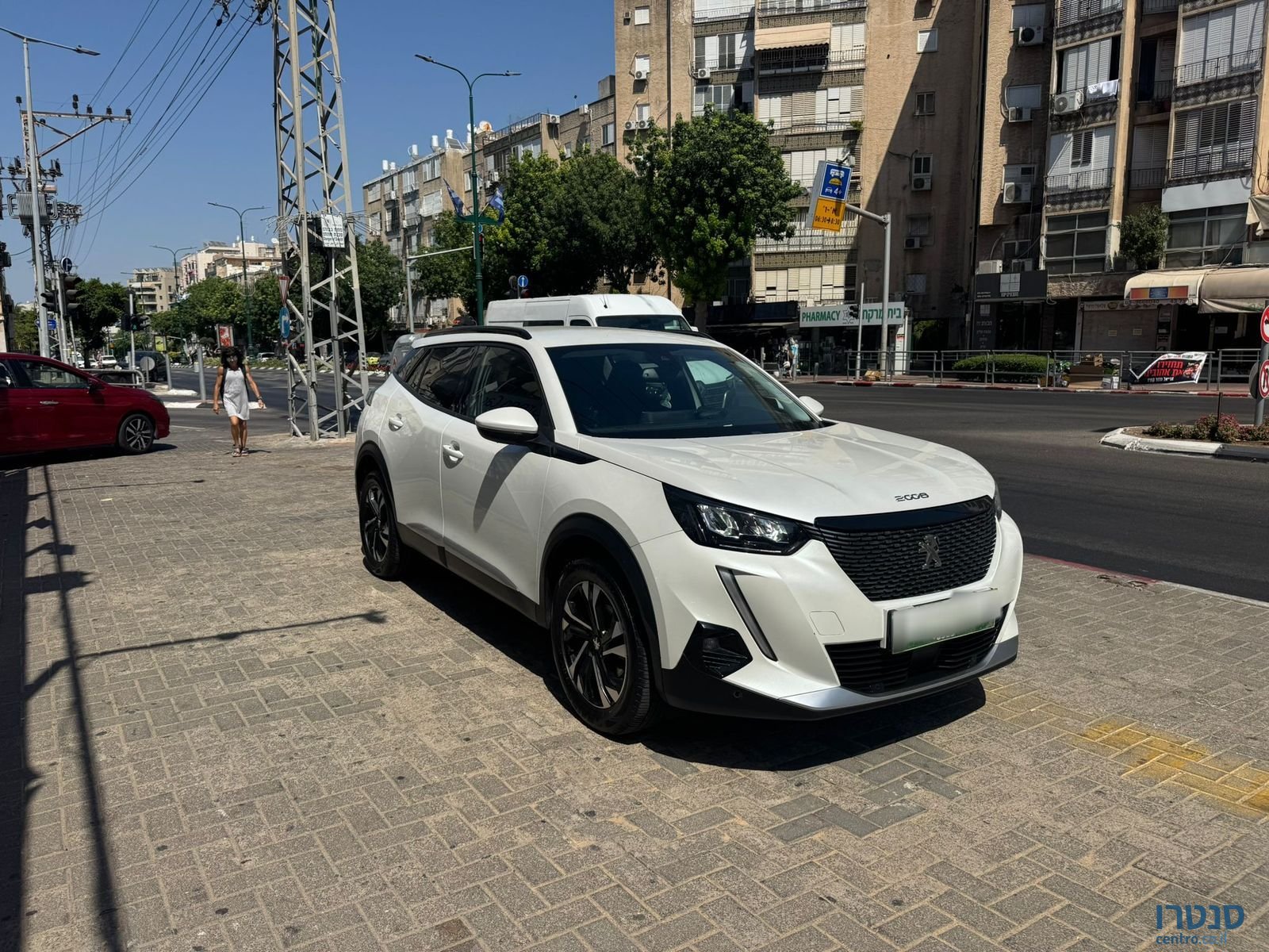 2020' Peugeot 2008 photo #6