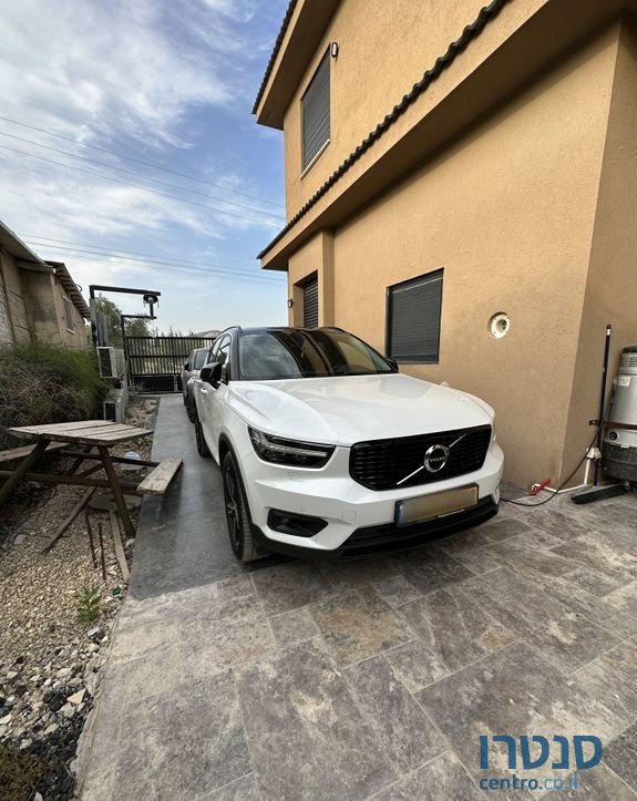 2021' Volvo XC40 וולוו photo #1
