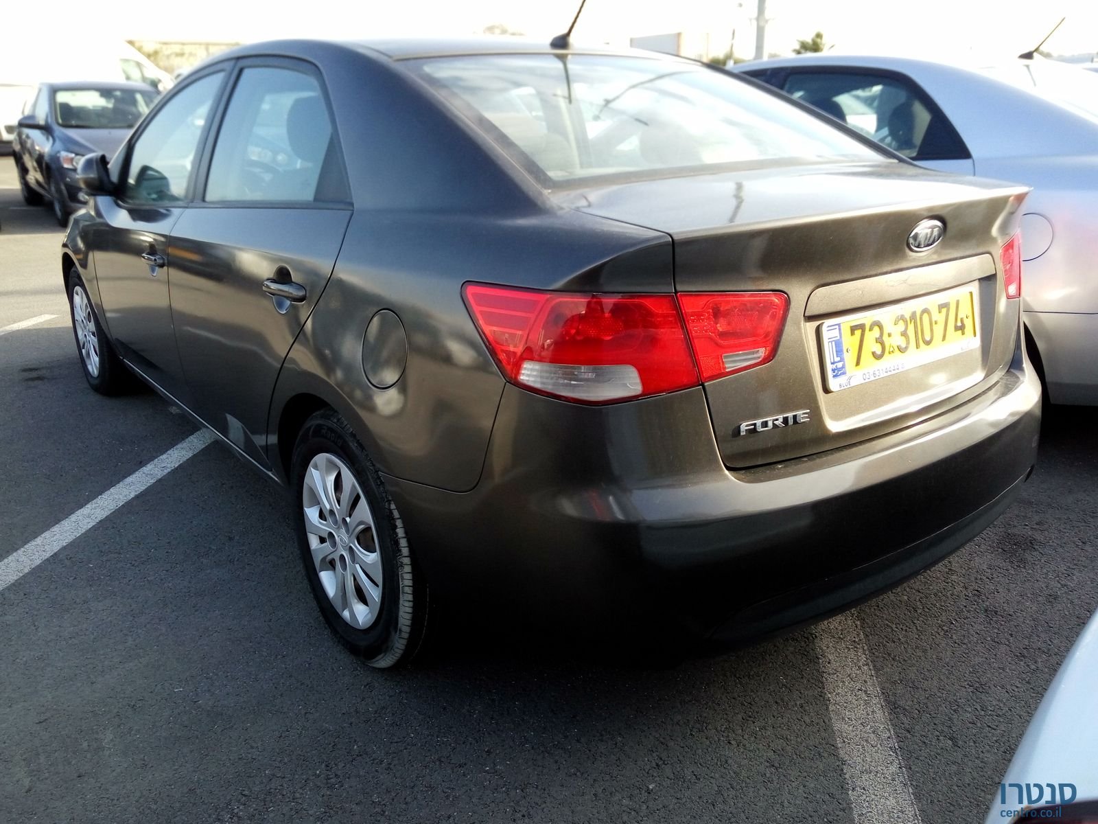 2011' Kia Forte LX photo #4