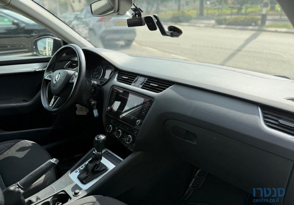 2020' Skoda Octavia סקודה אוקטביה photo #3