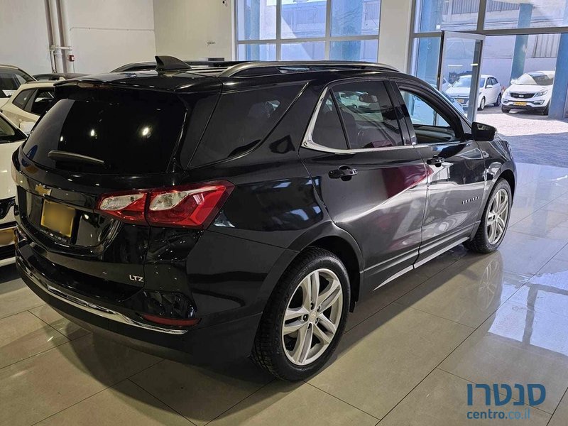 2020' Chevrolet Equinox photo #3