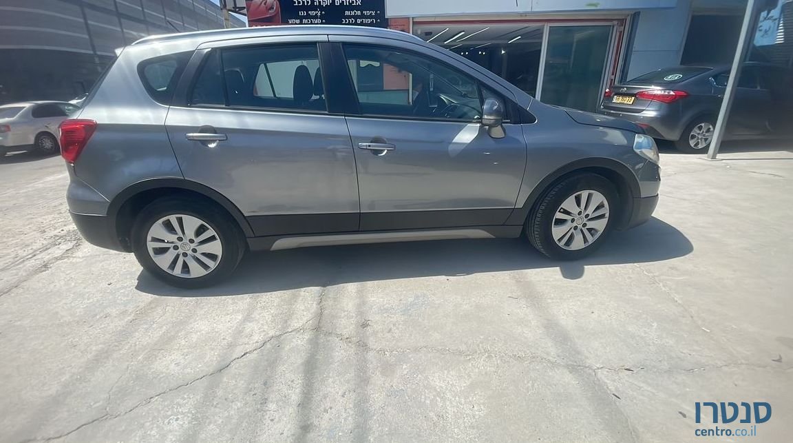2014' Suzuki SX4 סוזוקי קרוסאובר photo #2