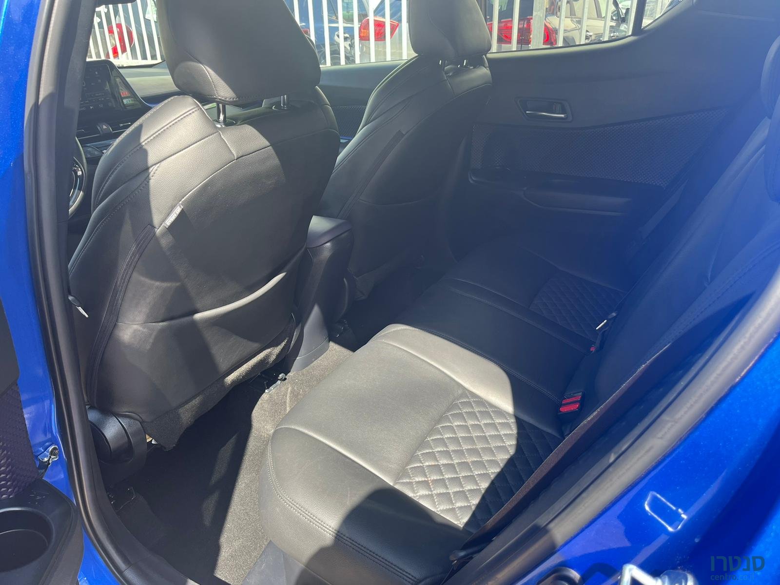 2018' Toyota C-HR photo #5