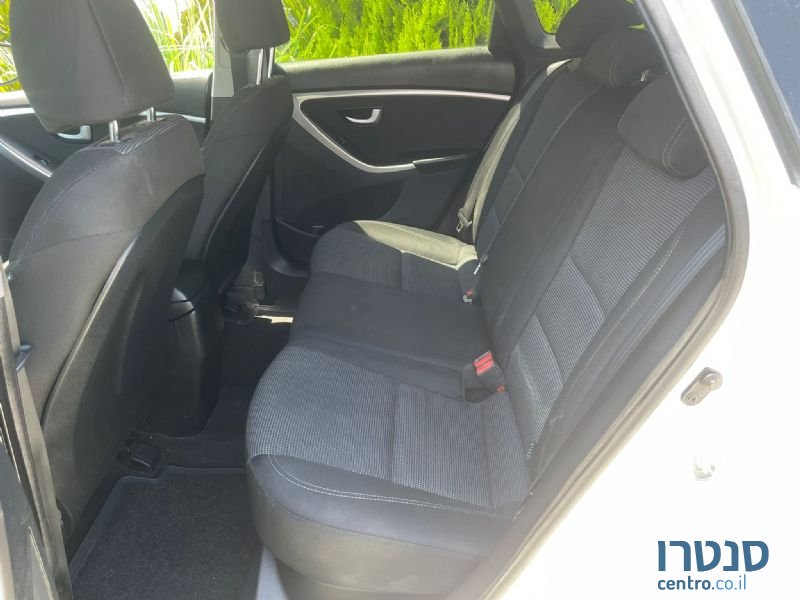 2013' Hyundai i30 photo #6