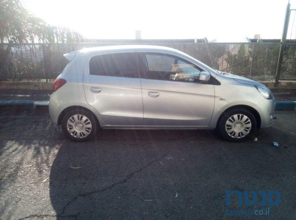 2013' Mitsubishi Space Star photo #1