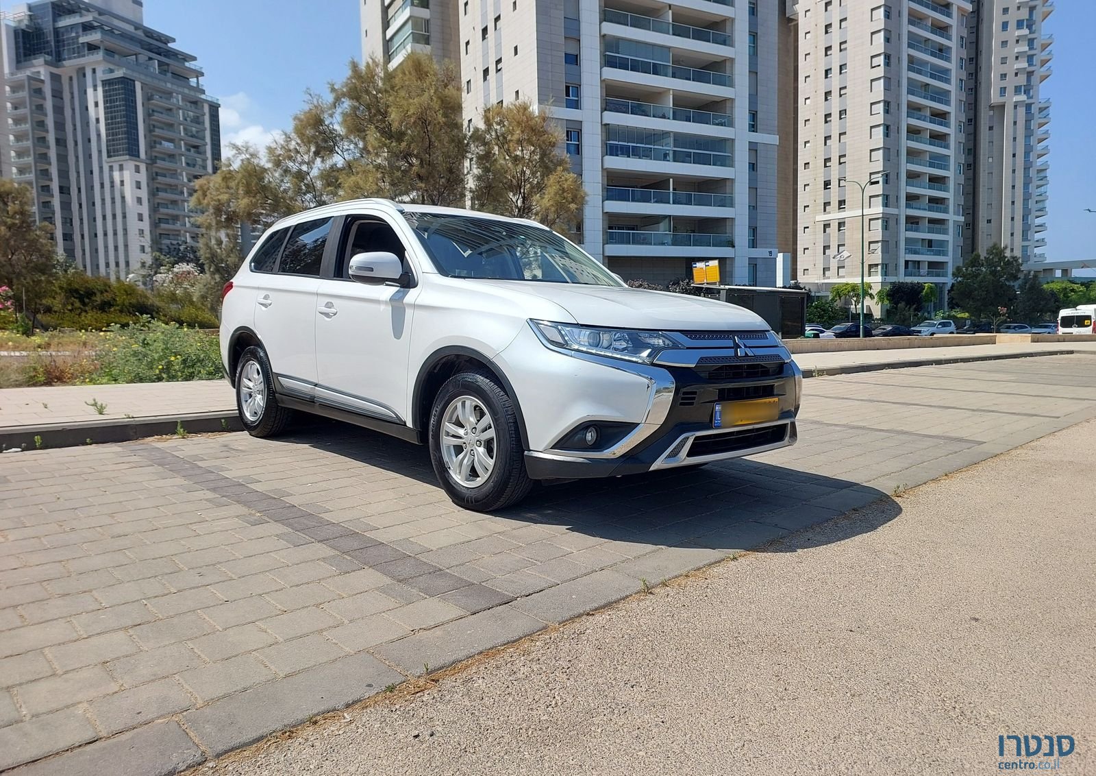 2019' Mitsubishi Outlander מיצובישי אאוטלנדר photo #2