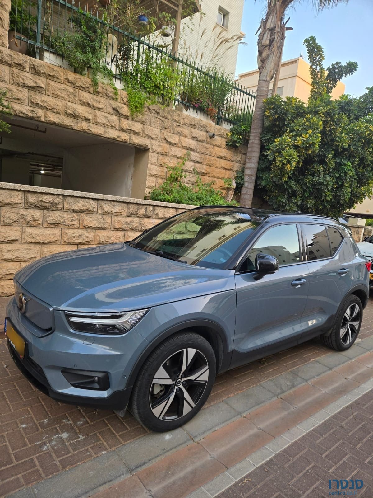2022' Volvo XC40 וולוו photo #1