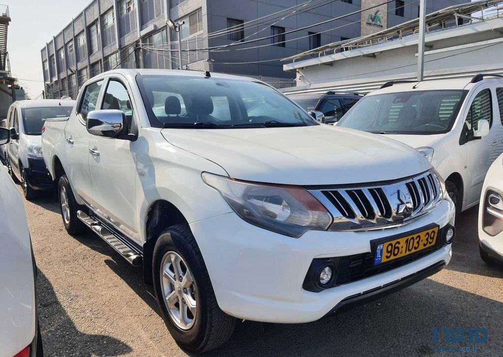 2017' Mitsubishi Triton מיצובישי טרייטון photo #2