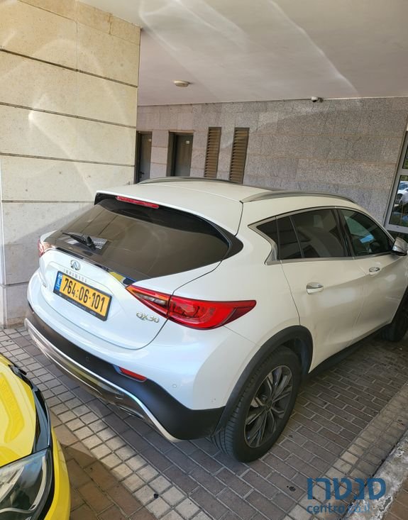 2019' Infiniti Q30 אינפיניטי photo #3