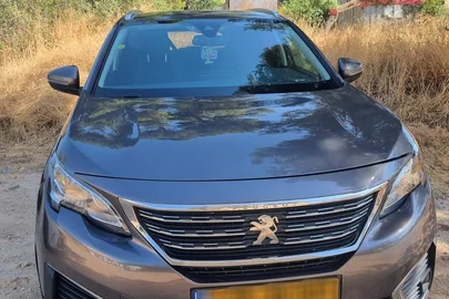 2018' Peugeot 5008 פיג'ו