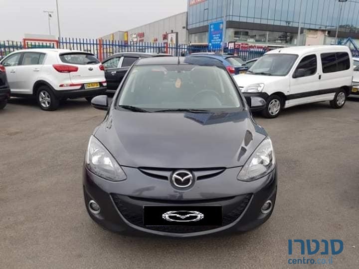 2012' Mazda 2 photo #1