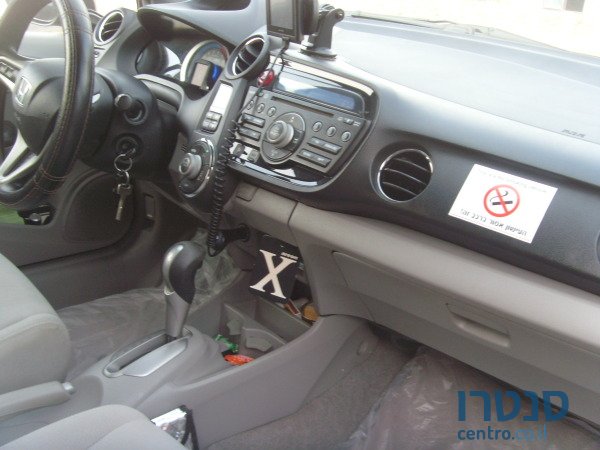 2010' Honda Insight photo #1