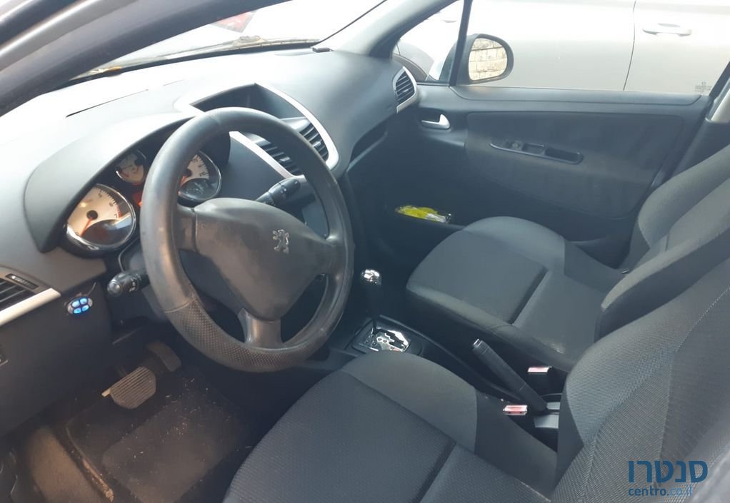 2010' Peugeot 207 פיג'ו photo #5