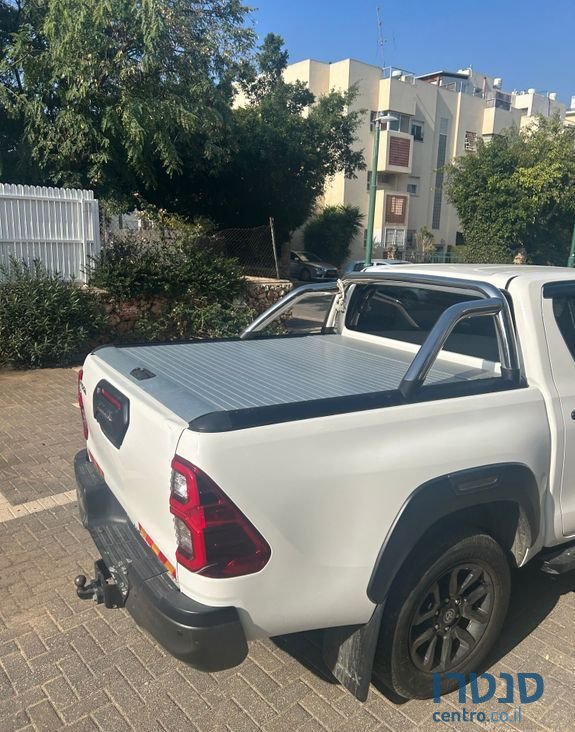 2022' Toyota Hilux 4x4 טויוטה היילקס photo #5