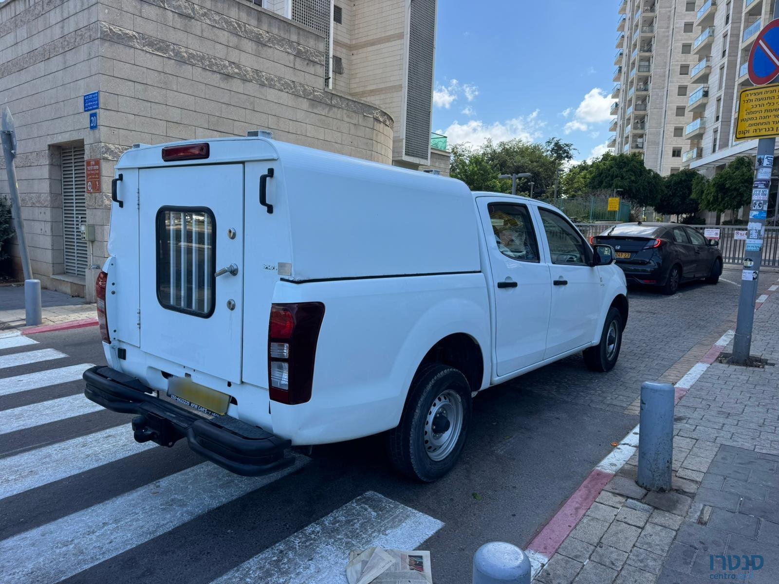 2019' Isuzu D-Max דאבל קבינה photo #3