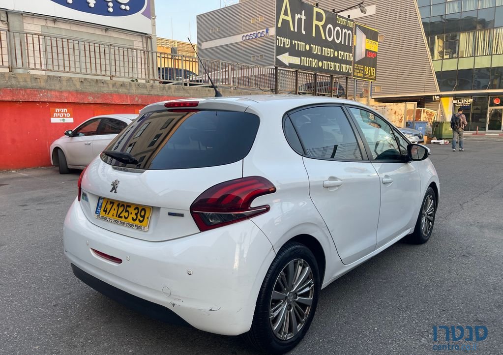 2016' Peugeot 208 פיג'ו photo #4