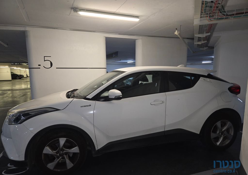 2019' Toyota C-HR טויוטה photo #4